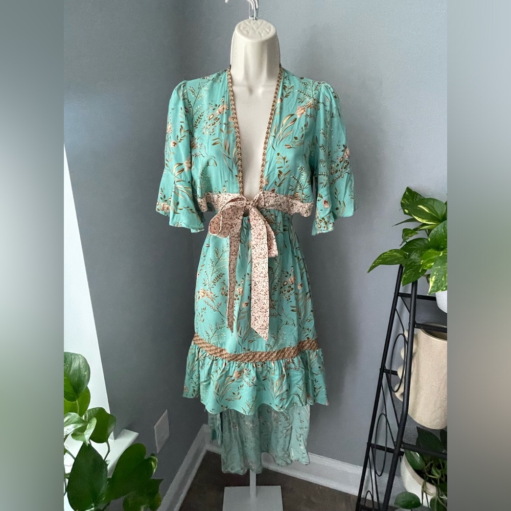 High-Low, Backless Floral Dress by Hello Molly. Size Small.